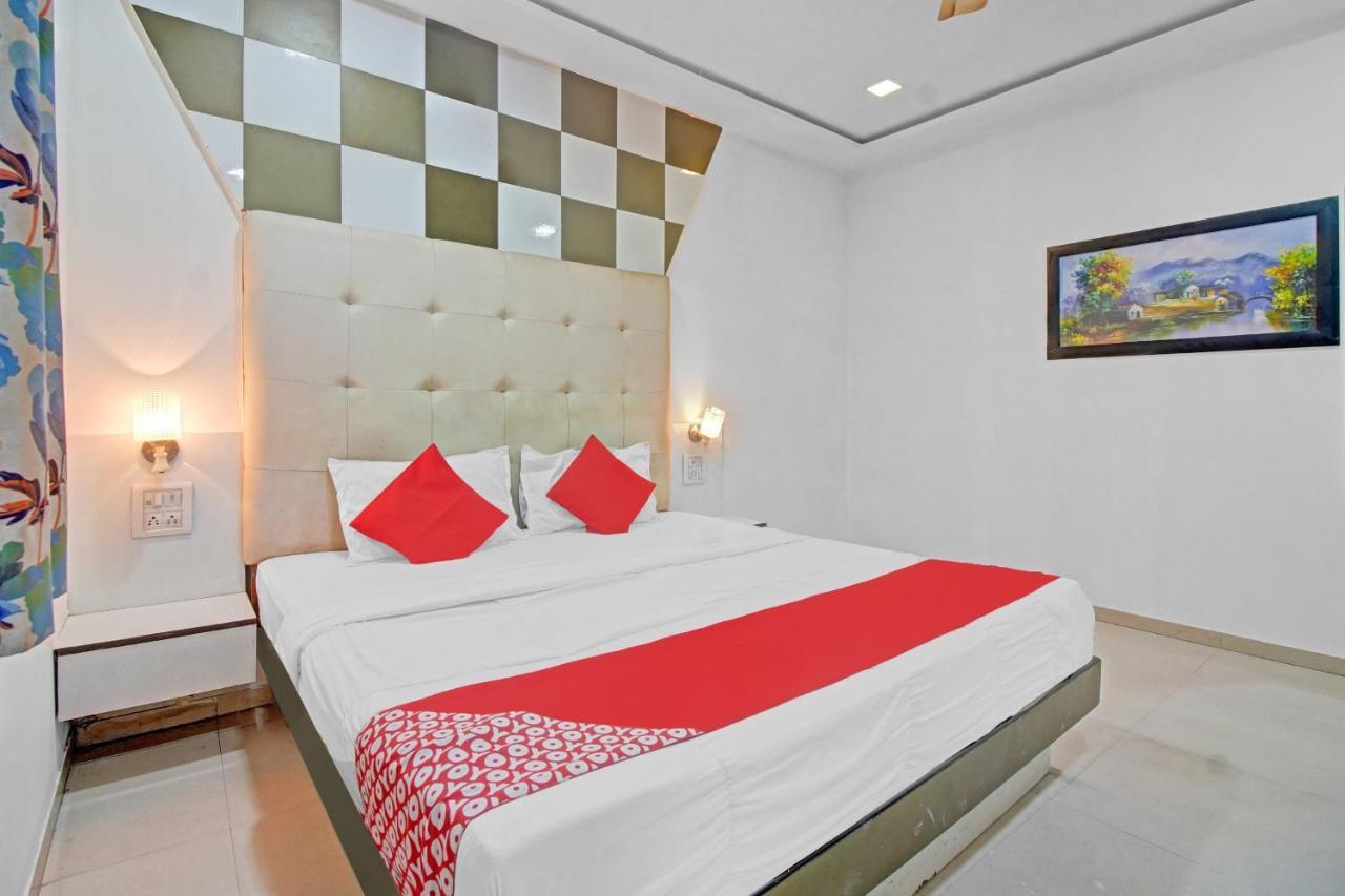 Flagship 83490 Hotel Bently Palace - Mumbai — Photos 1